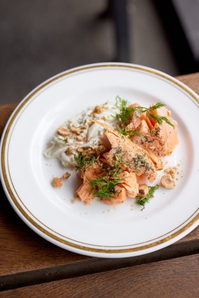 pembroke arms pub atmosphere wilton