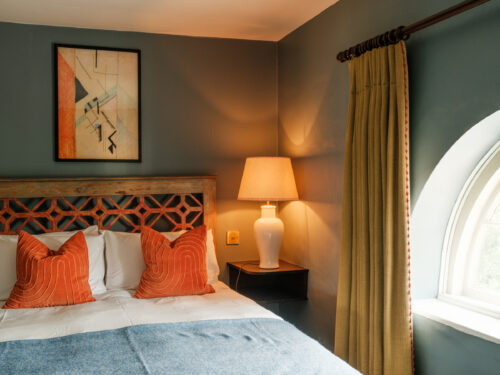 near salisbury places to stay uk